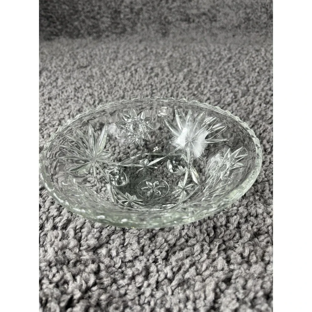 Unbranded Nut Bowl Unisex Clear Excellent Pressed Glass Starburst Pinwheel 5.5